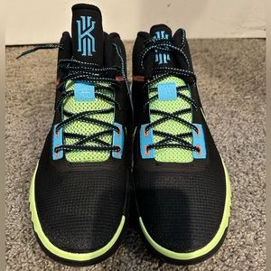 Nike Kyrie flytrap size 12